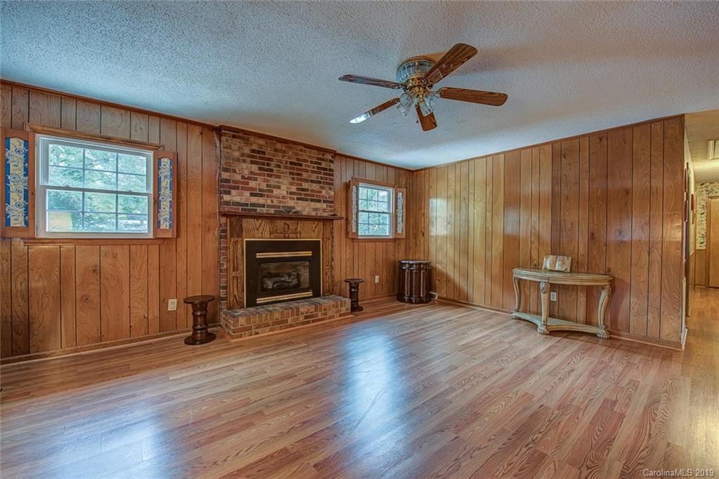 1900 Kingston Drive Gastonia NC 28052