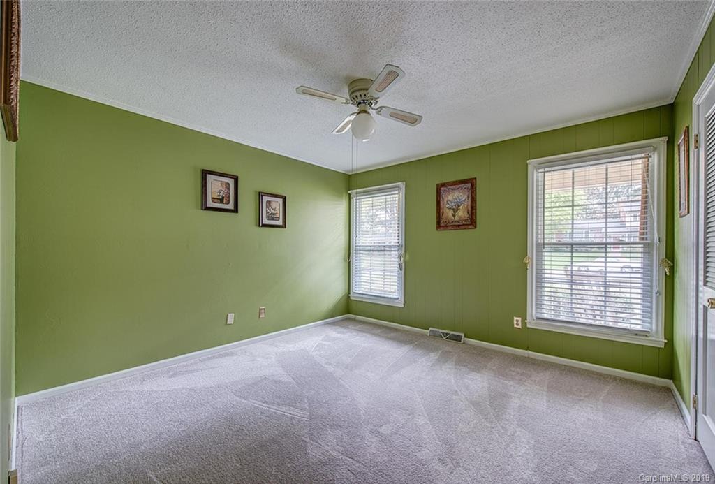 1900 Kingston Drive Gastonia NC 28052