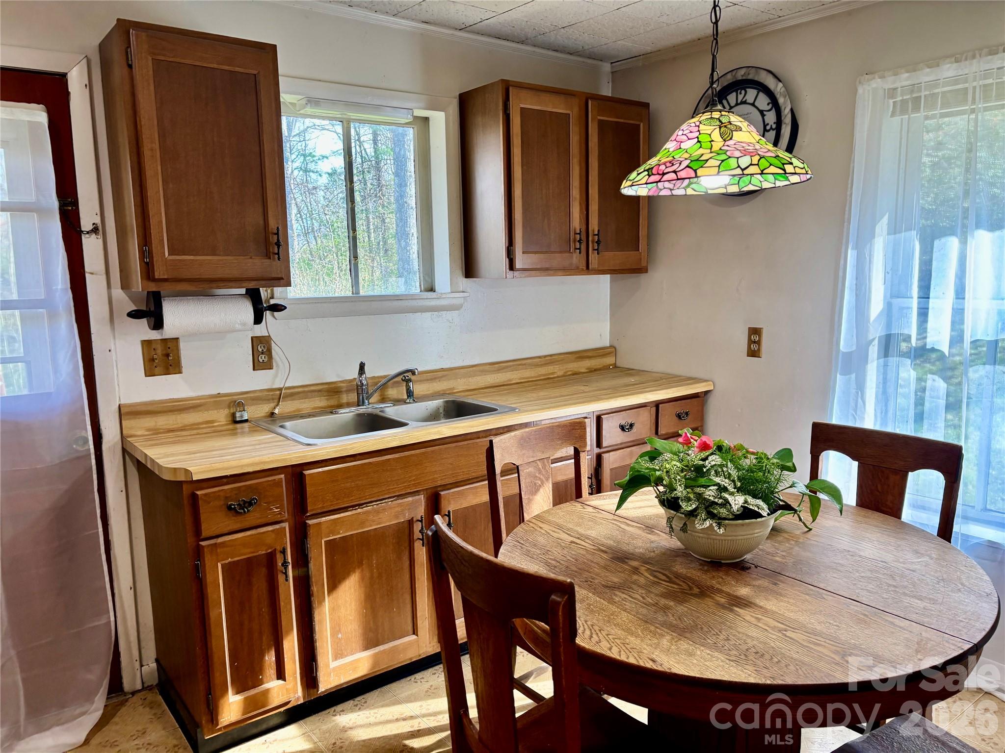 67 Shawnee Trail Asheville NC 28805