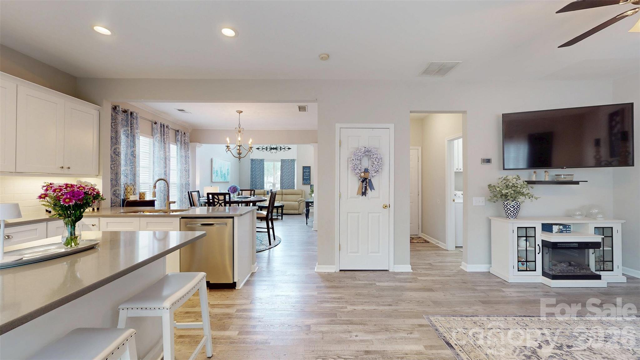 2002 Chinabrook Court Charlotte NC 28270