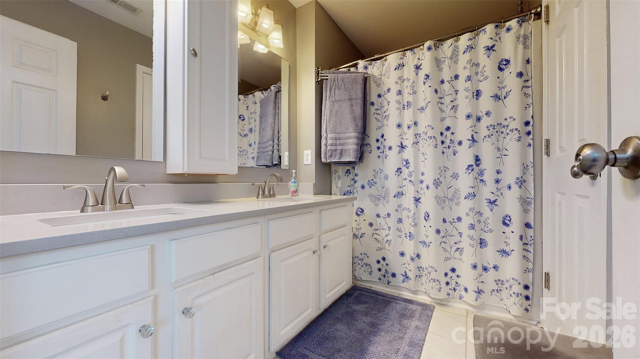 2002 Chinabrook Court Charlotte NC 28270