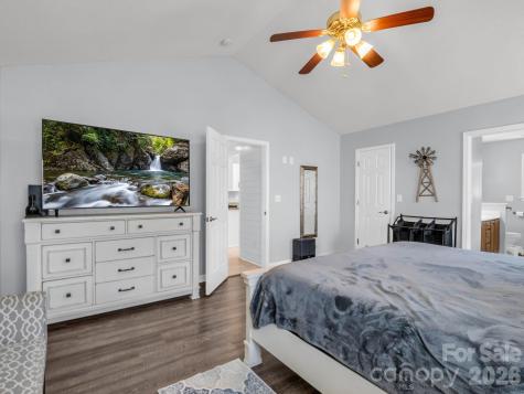 33 Lumber River Road Fletcher NC 28732