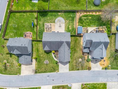 33 Lumber River Road Fletcher NC 28732