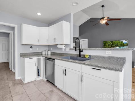 33 Lumber River Road Fletcher NC 28732