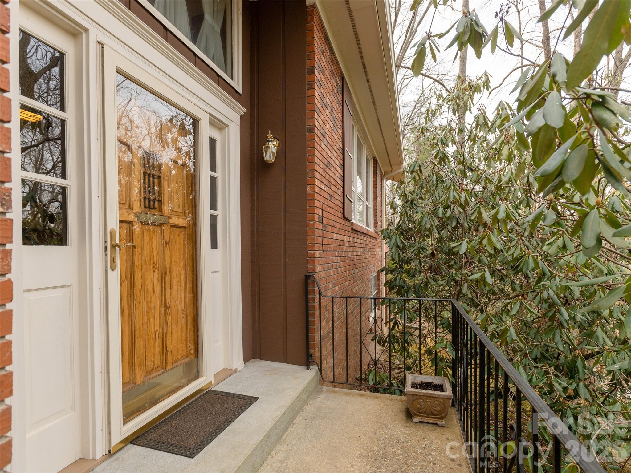 227 Sky Lake Drive Hendersonville NC 28739