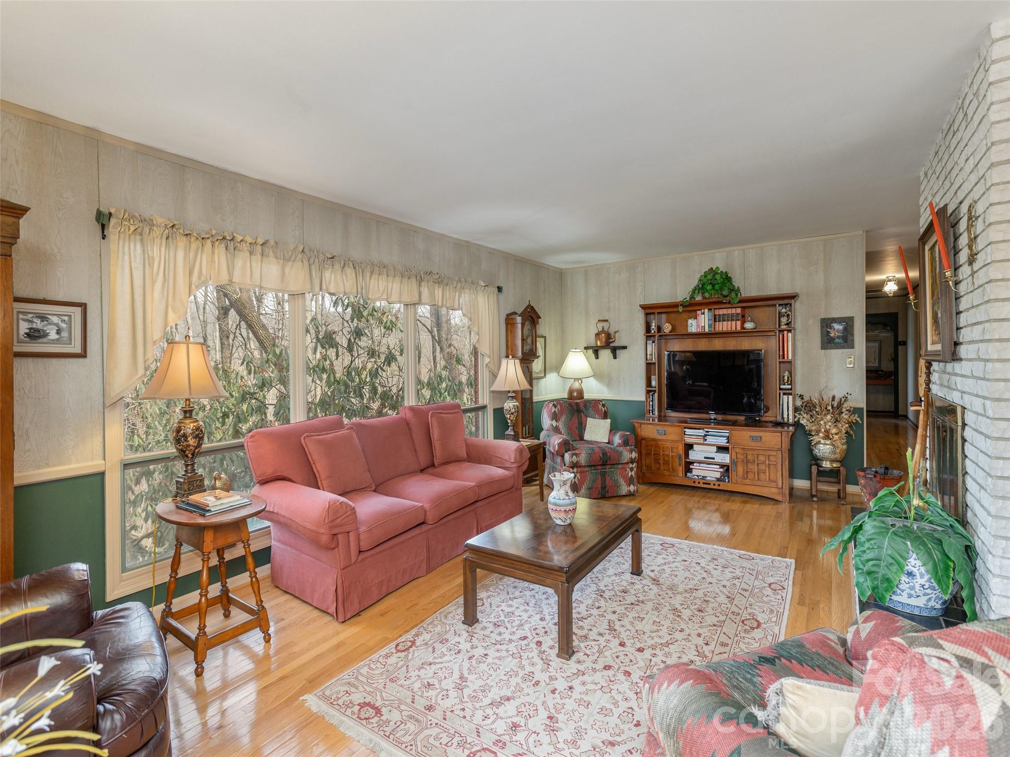 227 Sky Lake Drive Hendersonville NC 28739