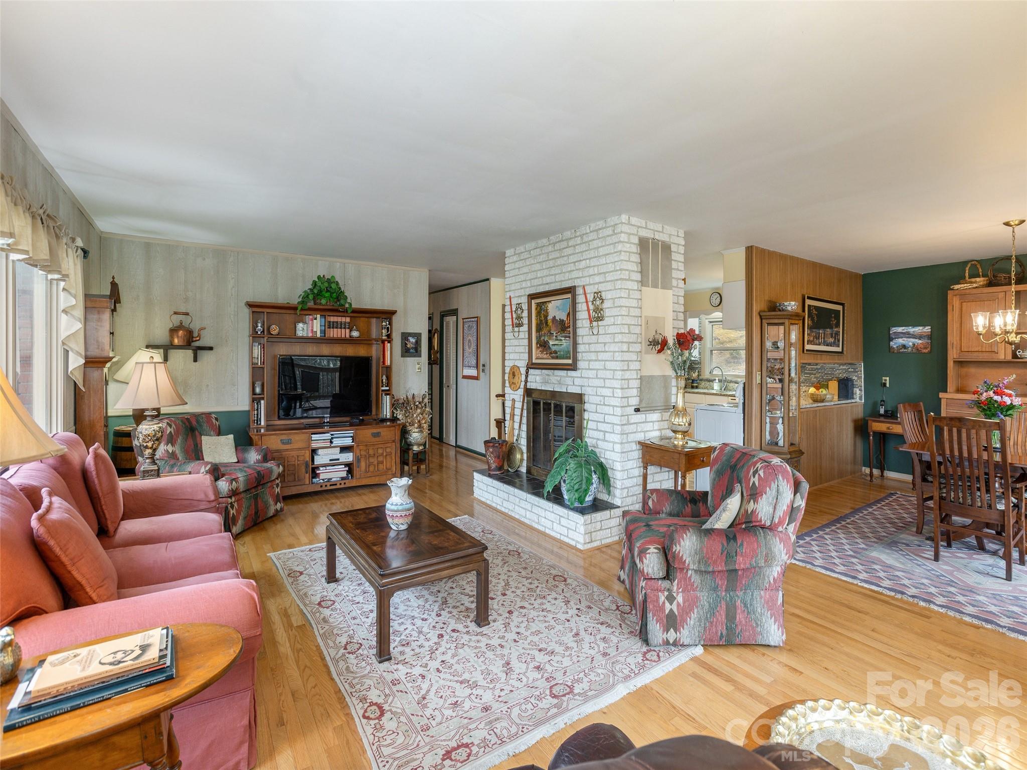 227 Sky Lake Drive Hendersonville NC 28739