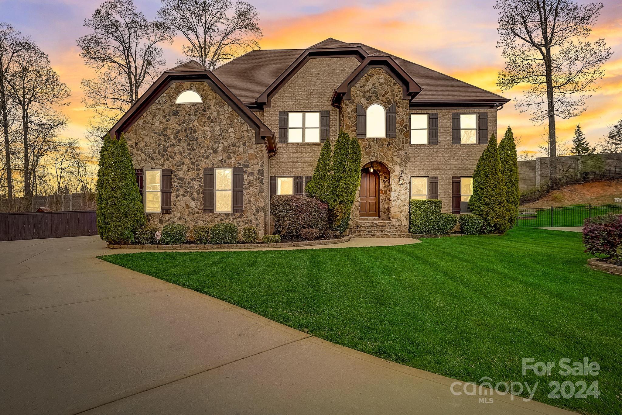 7307 Roseland Avenue Charlotte NC 28277