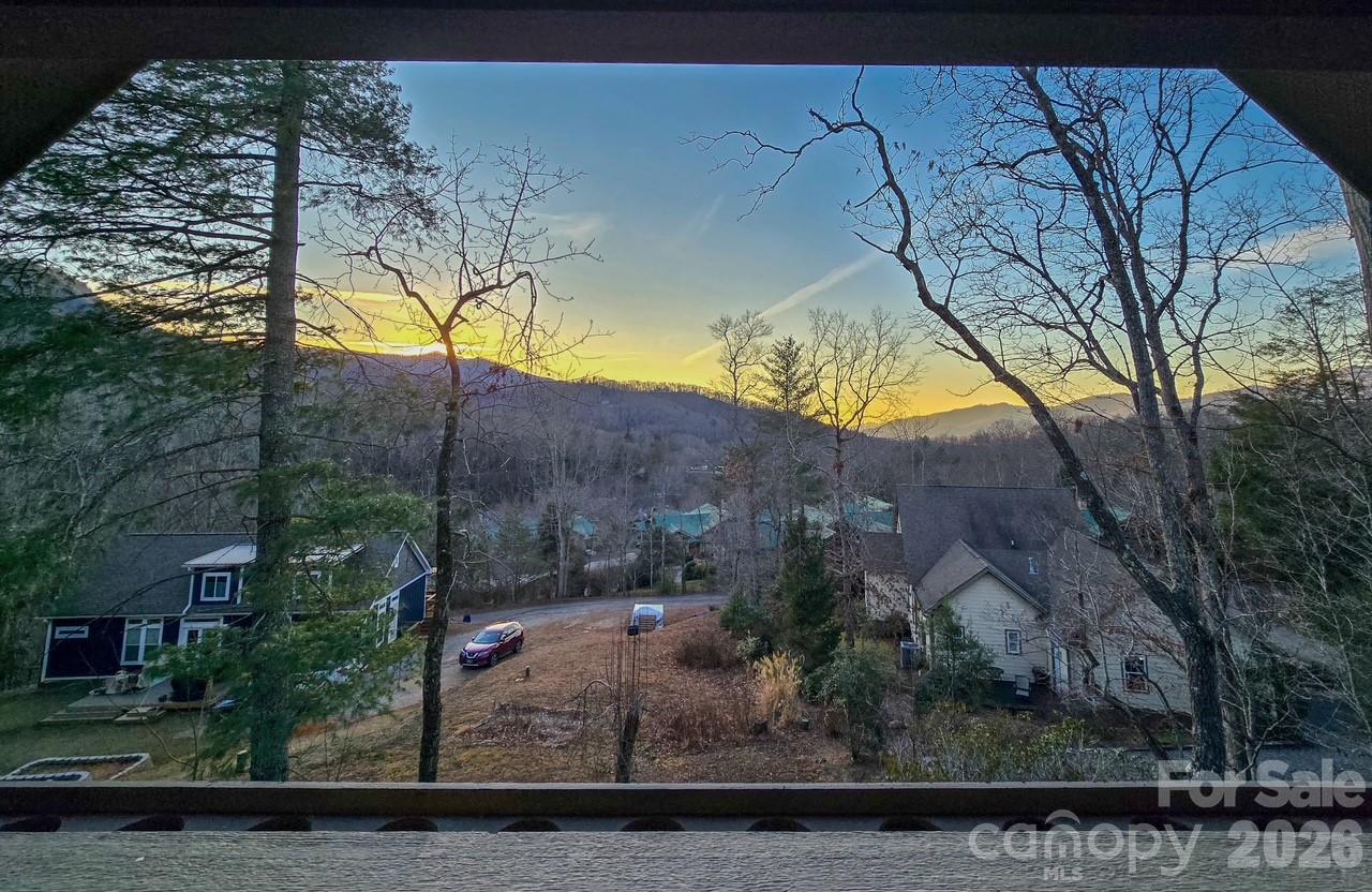 10 Mcmurray Lane Black Mountain NC 28711