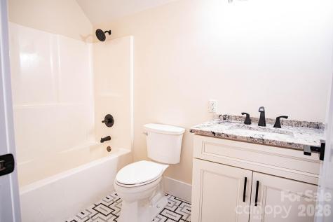 10 Mcmurray Lane Black Mountain NC 28711