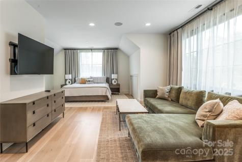 320 Flowering Vine Court Asheville NC 28803