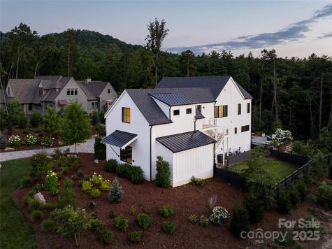320 Flowering Vine Court Asheville NC 28803