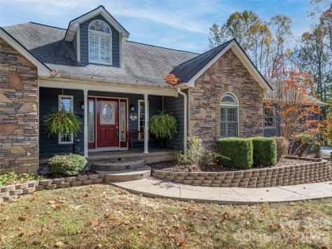 1340 Macedonia Road Saluda NC 28773