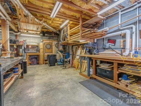 1340 Macedonia Road Saluda NC 28773