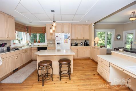 10245 Cool Springs Road Woodleaf NC 27054