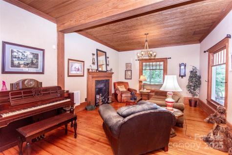 10245 Cool Springs Road Woodleaf NC 27054