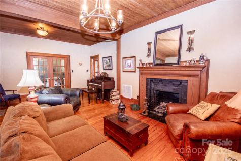 10245 Cool Springs Road Woodleaf NC 27054