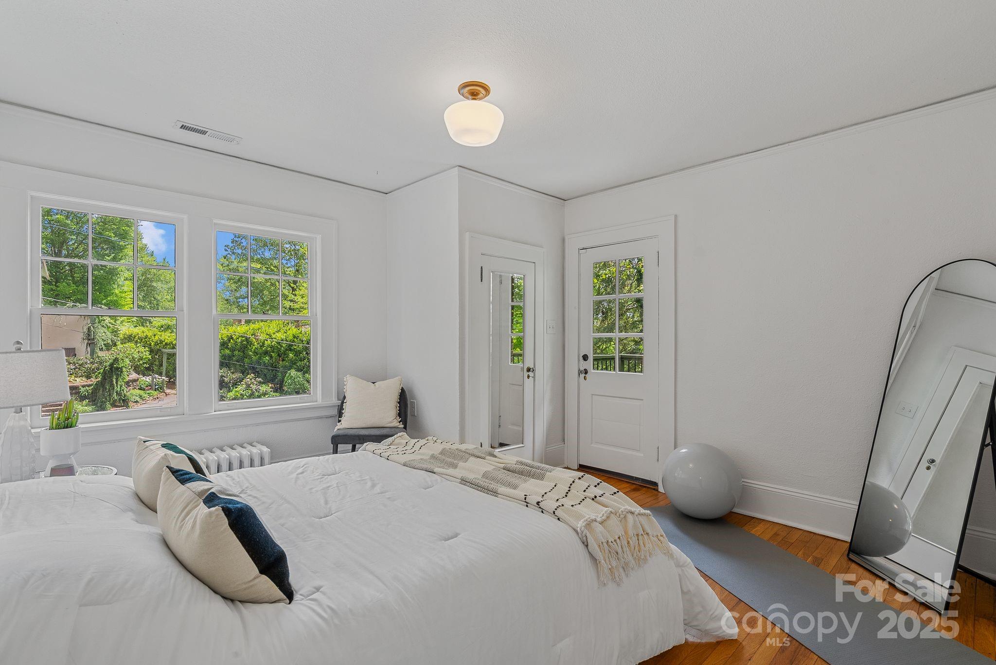 21 Sylvan Avenue Asheville NC 28801