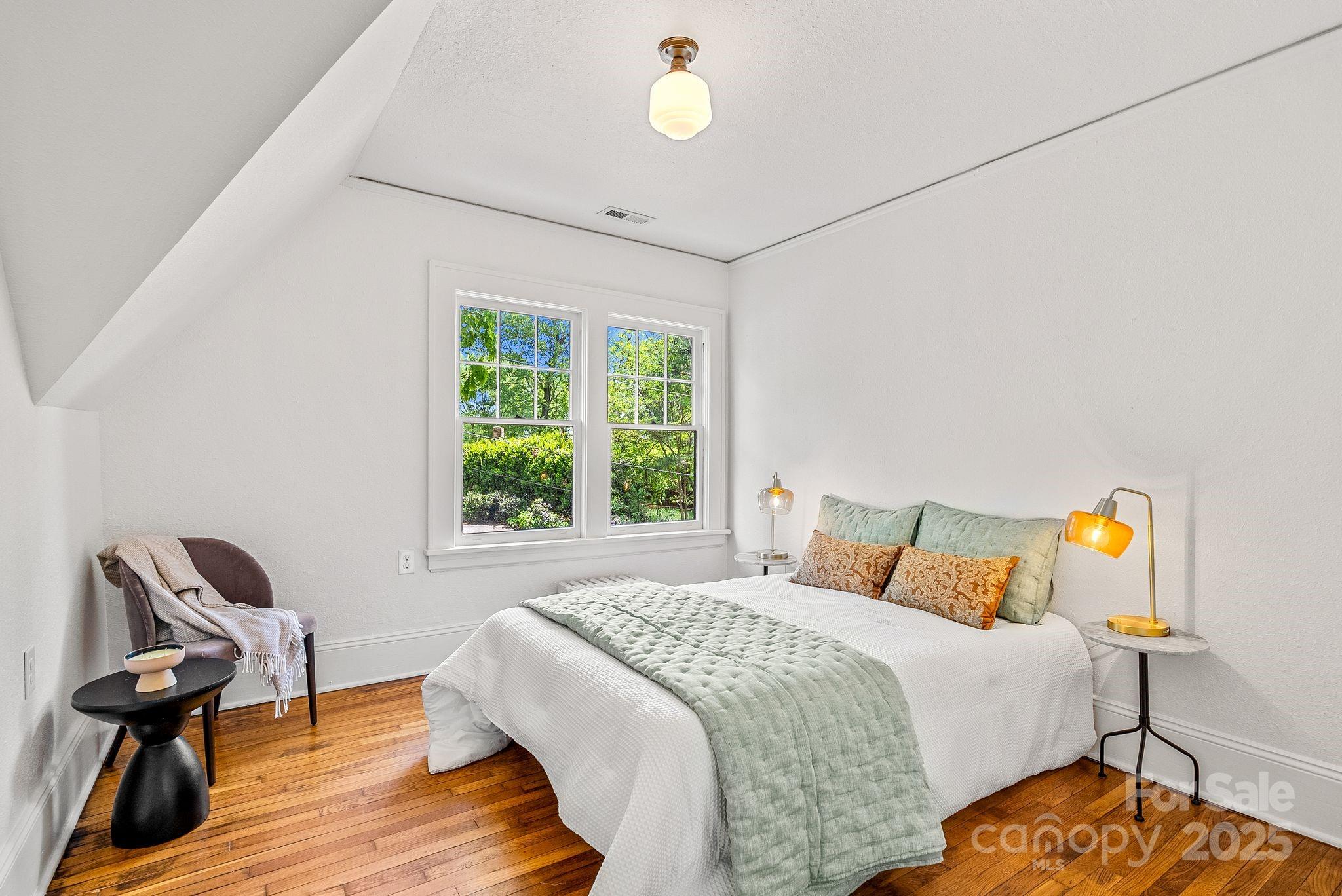 21 Sylvan Avenue Asheville NC 28801