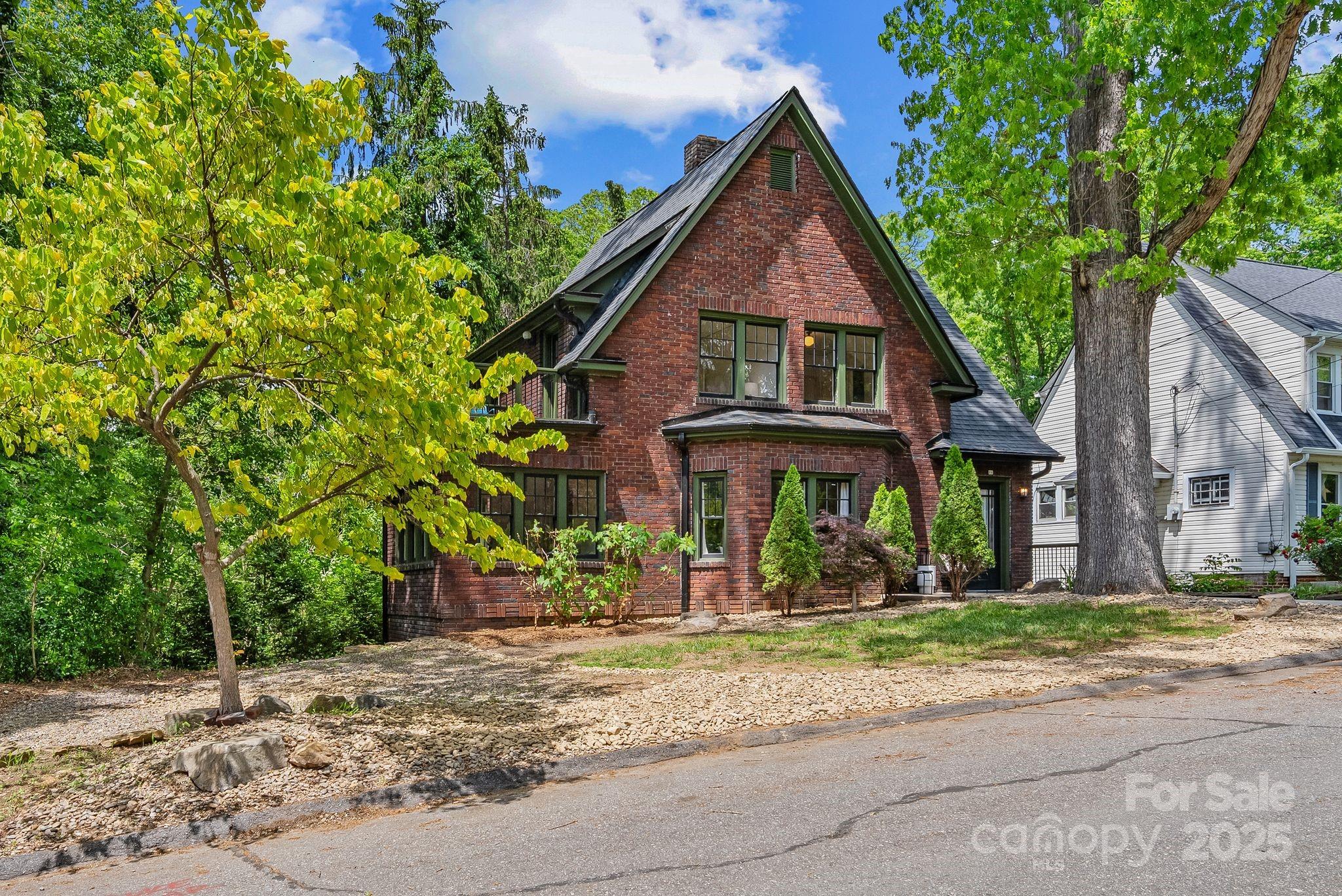 21 Sylvan Avenue Asheville NC 28801