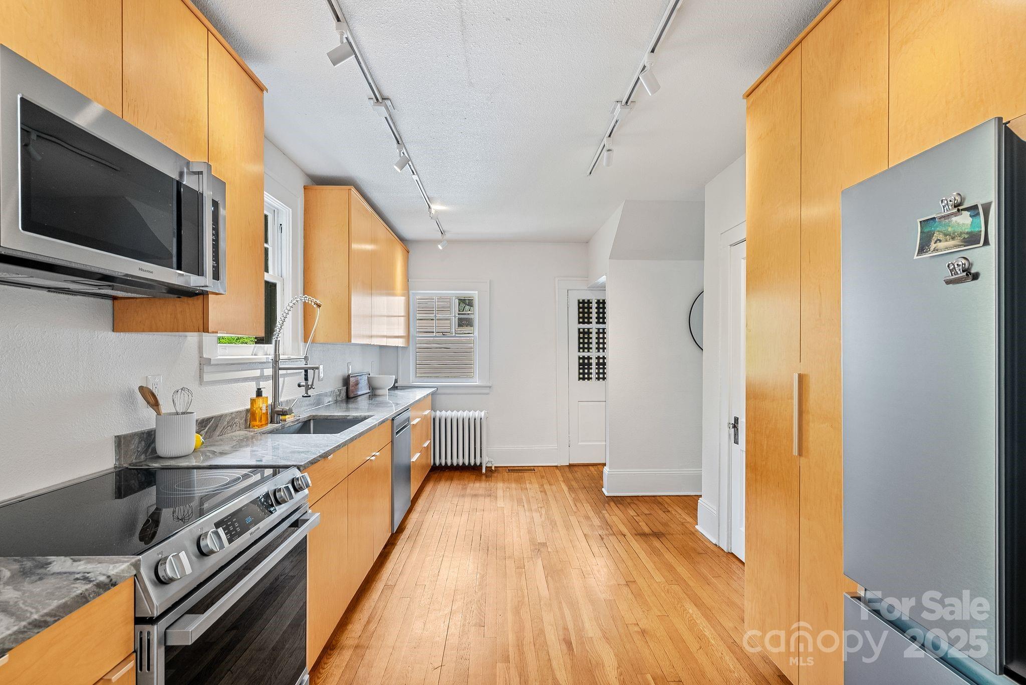 21 Sylvan Avenue Asheville NC 28801