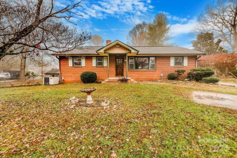 106 7th Street Black Mountain NC 28711