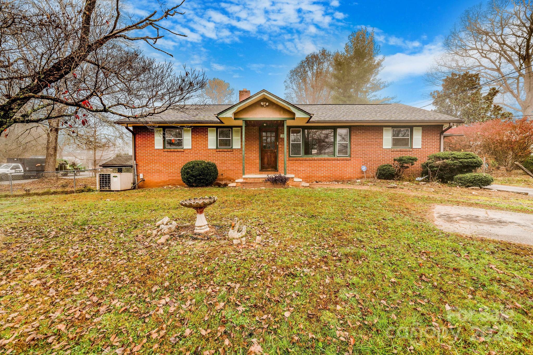 106 7th Street Black Mountain NC 28711