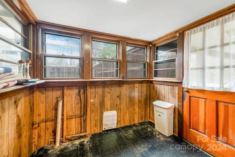 106 7th Street Black Mountain NC 28711