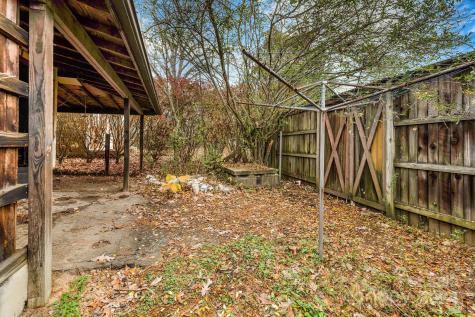 106 7th Street Black Mountain NC 28711