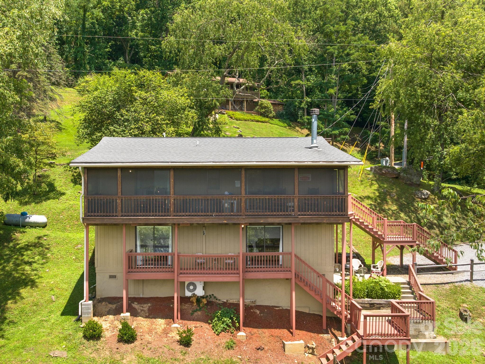 1541 Utah Mountain Road Waynesville NC 28785