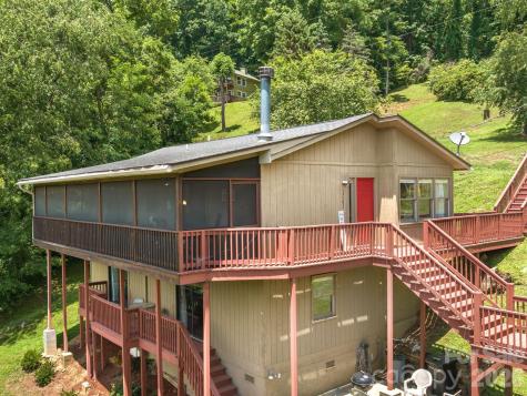 1541 Utah Mountain Road Waynesville NC 28785