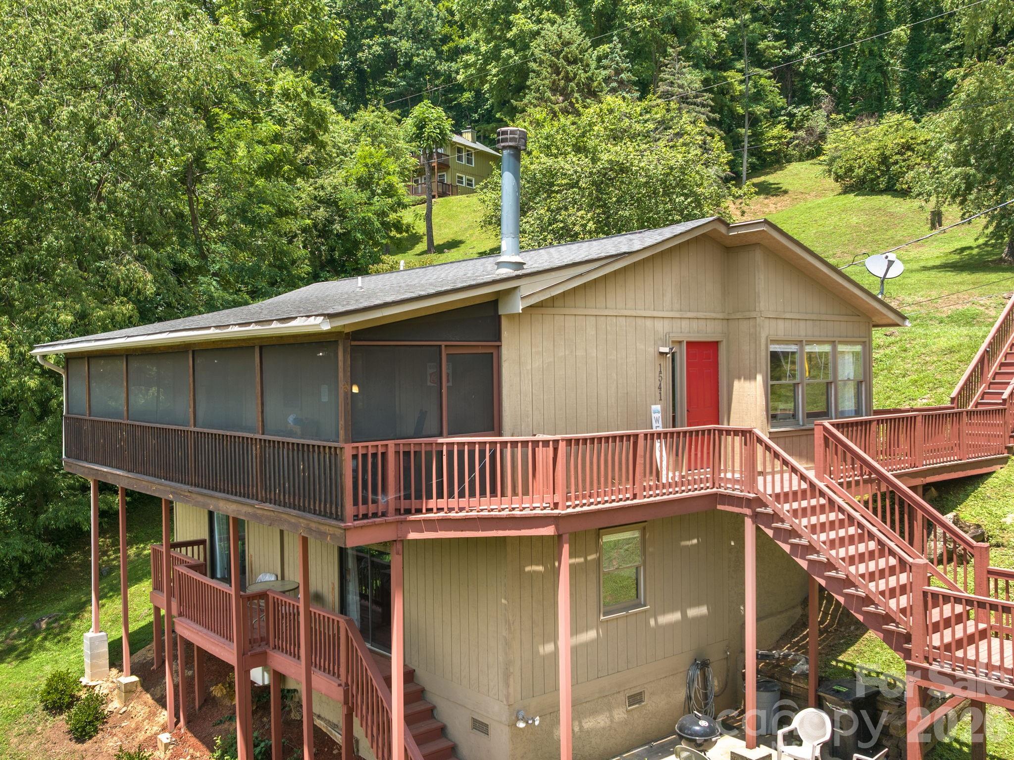 1541 Utah Mountain Road Waynesville NC 28785