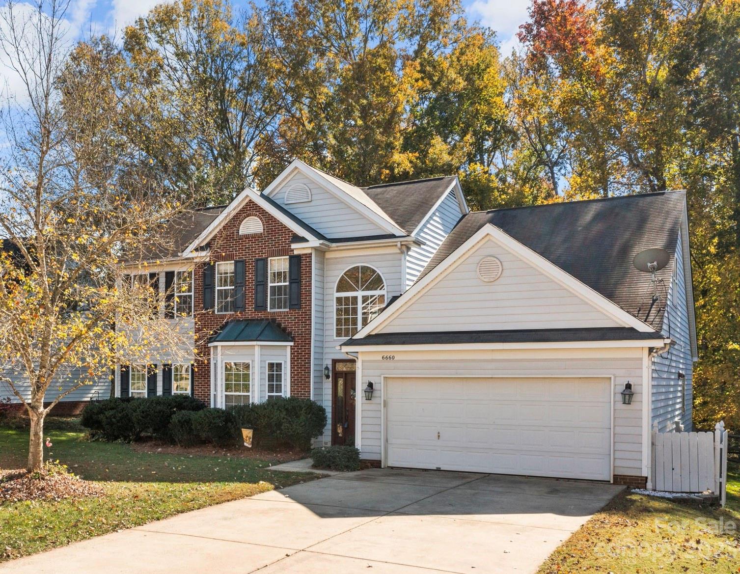 6660 Kingbird Court Charlotte NC 28215