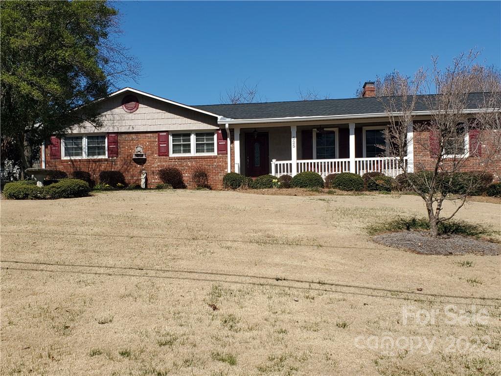 525 N Carolina Avenue Statesville NC 28677