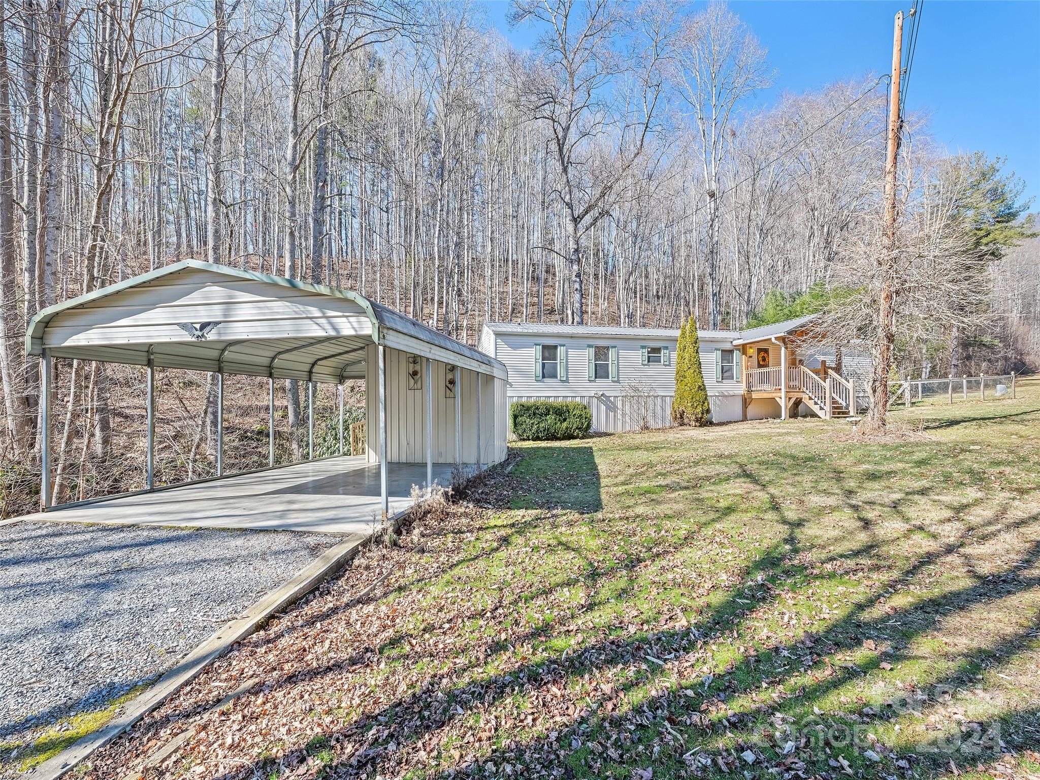 195 Hughes Road Waynesville NC 28786