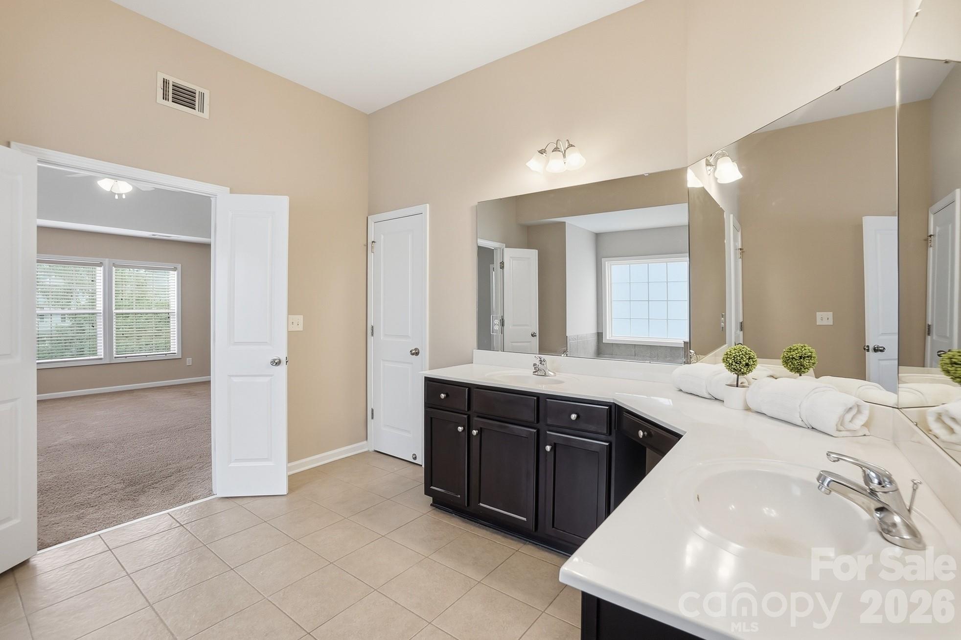 9013 Gailes Drive Charlotte NC 28278