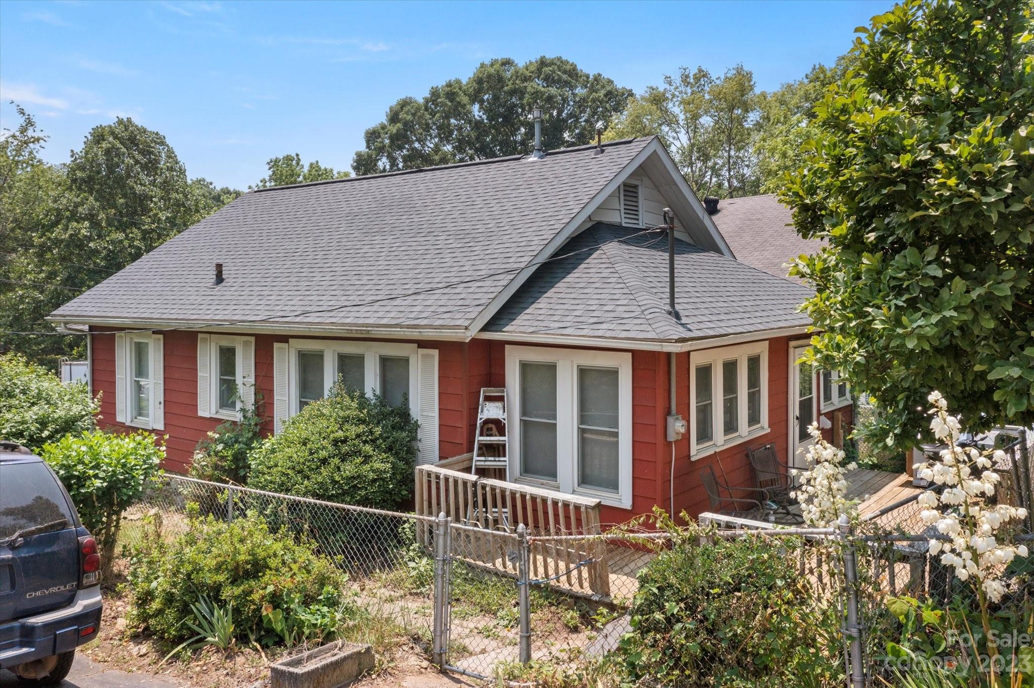 187 Montana Avenue Asheville NC 28806