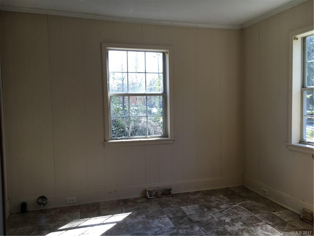 2825 Parkway Avenue Charlotte NC 28208