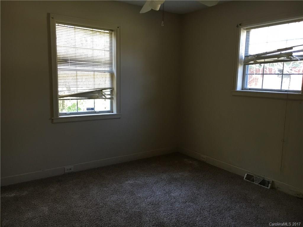 2825 Parkway Avenue Charlotte NC 28208