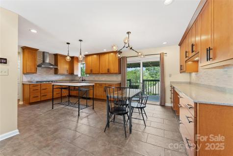 223 Cheyenne Court Asheville NC 28803