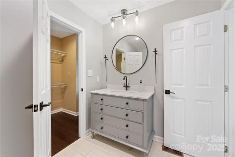 223 Cheyenne Court Asheville NC 28803