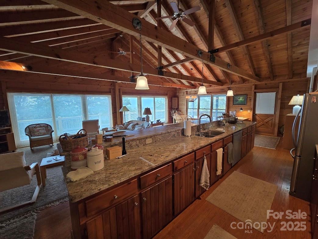 979 Wagon Road Warrensville NC 28693