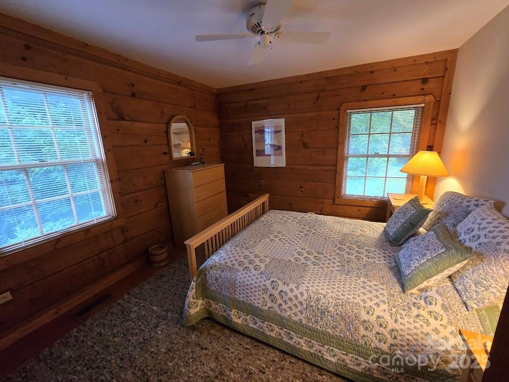 979 Wagon Road Warrensville NC 28693