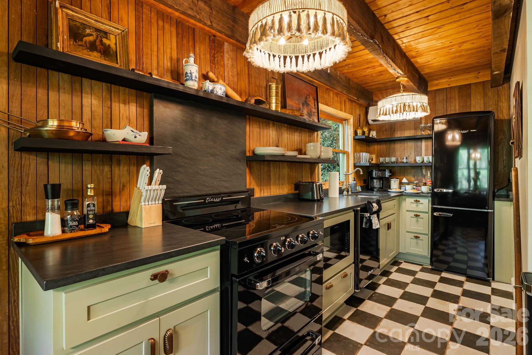 155 Spivey Mountain Road Asheville NC 28806