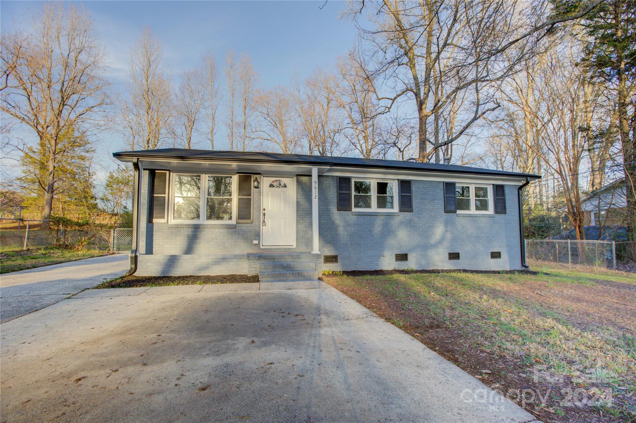 9812 Feldbank Drive Charlotte NC 28216