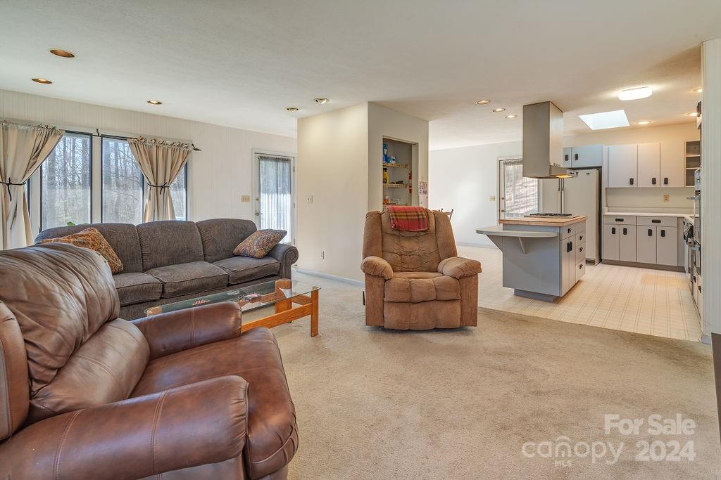 975 Wash Freeman Road Hendersonville NC 28792