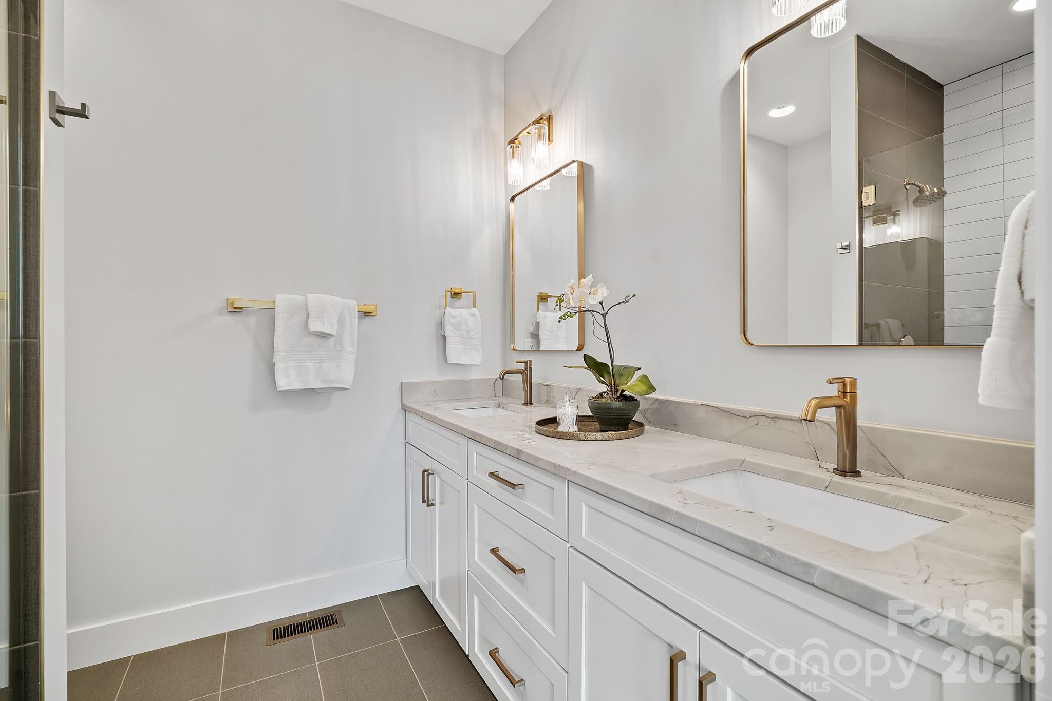 5 Gudger Road Asheville NC 28806