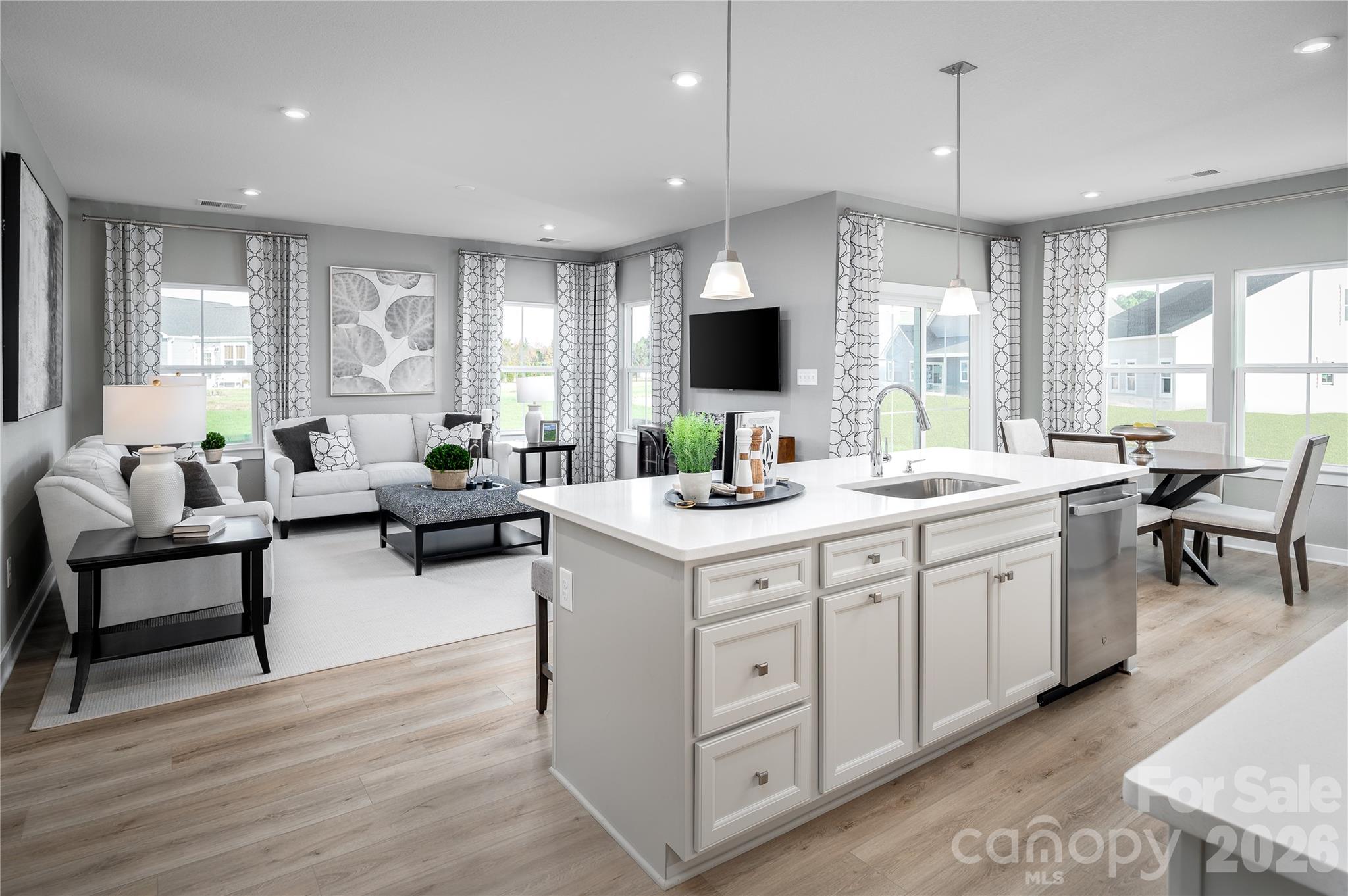 916 Heathway Drive Charlotte NC 28213