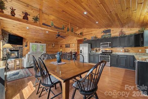 30 Sleepy Bear Ridge Whittier NC 28789