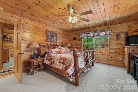 30 Sleepy Bear Ridge Whittier NC 28789